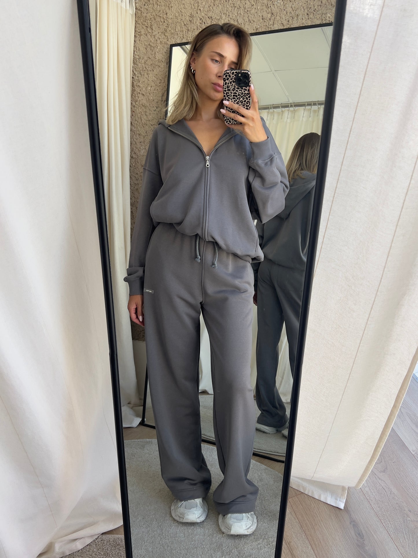BAGGY PANTS IN CEMENT