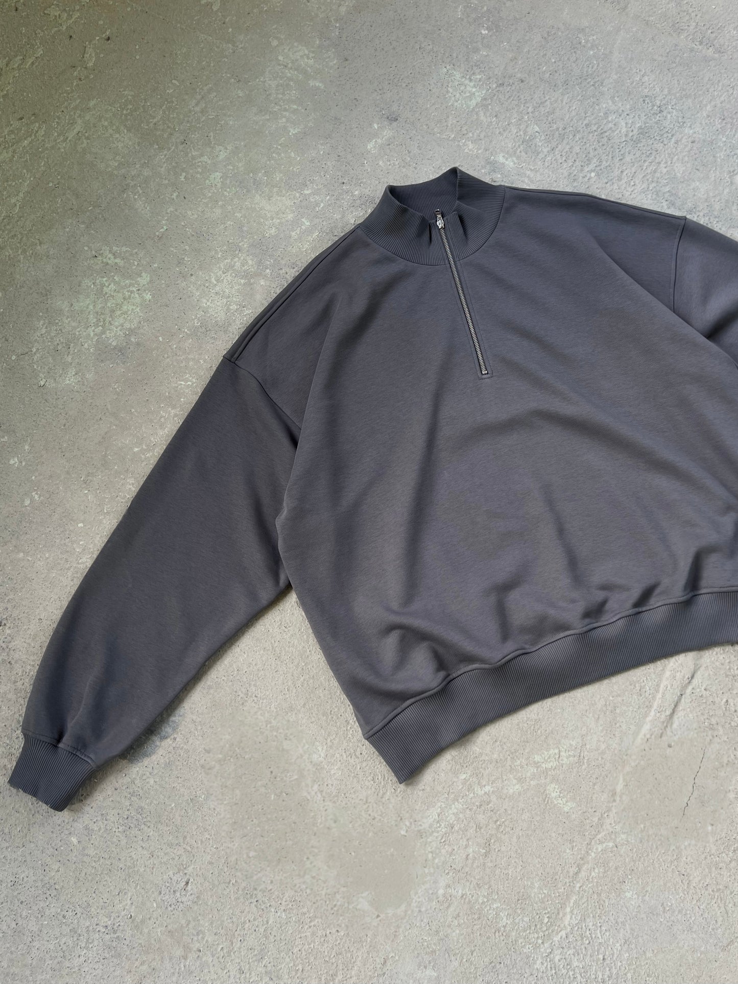 MEN TRACKSUIT IN CEMENT