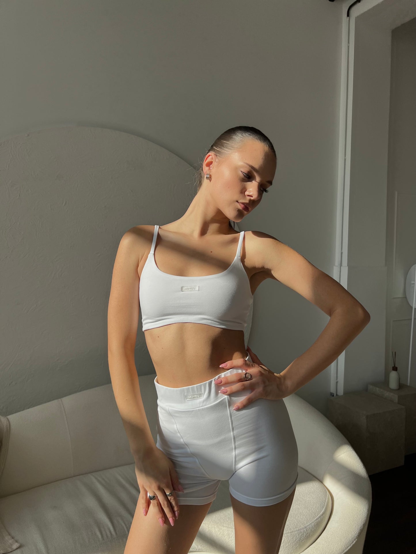 WHITE UNDIES BRA