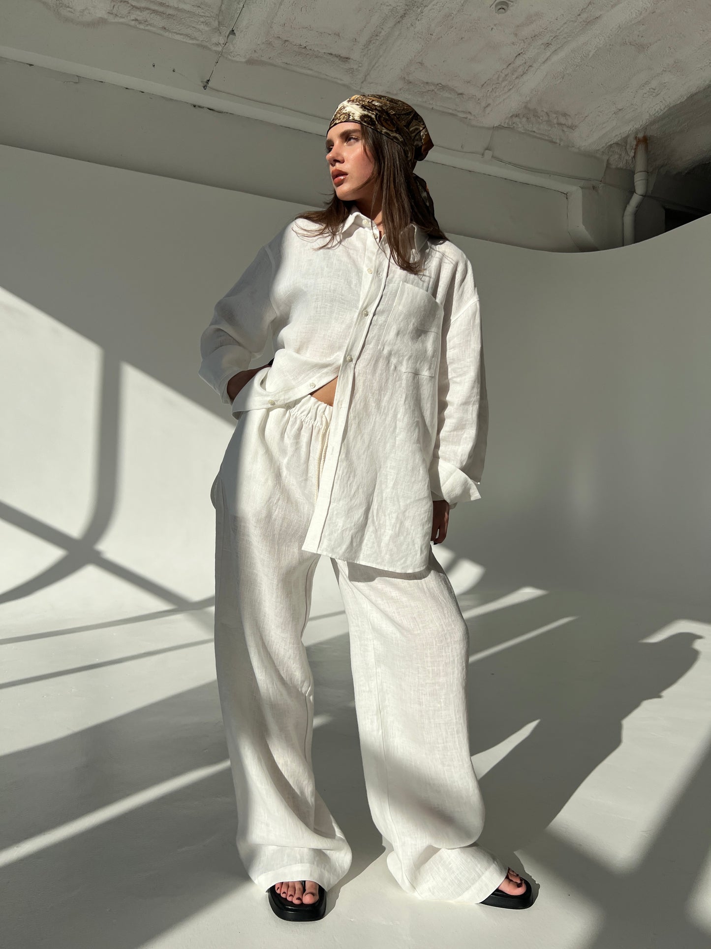 LINEN PANTS IN SOFT WHITE