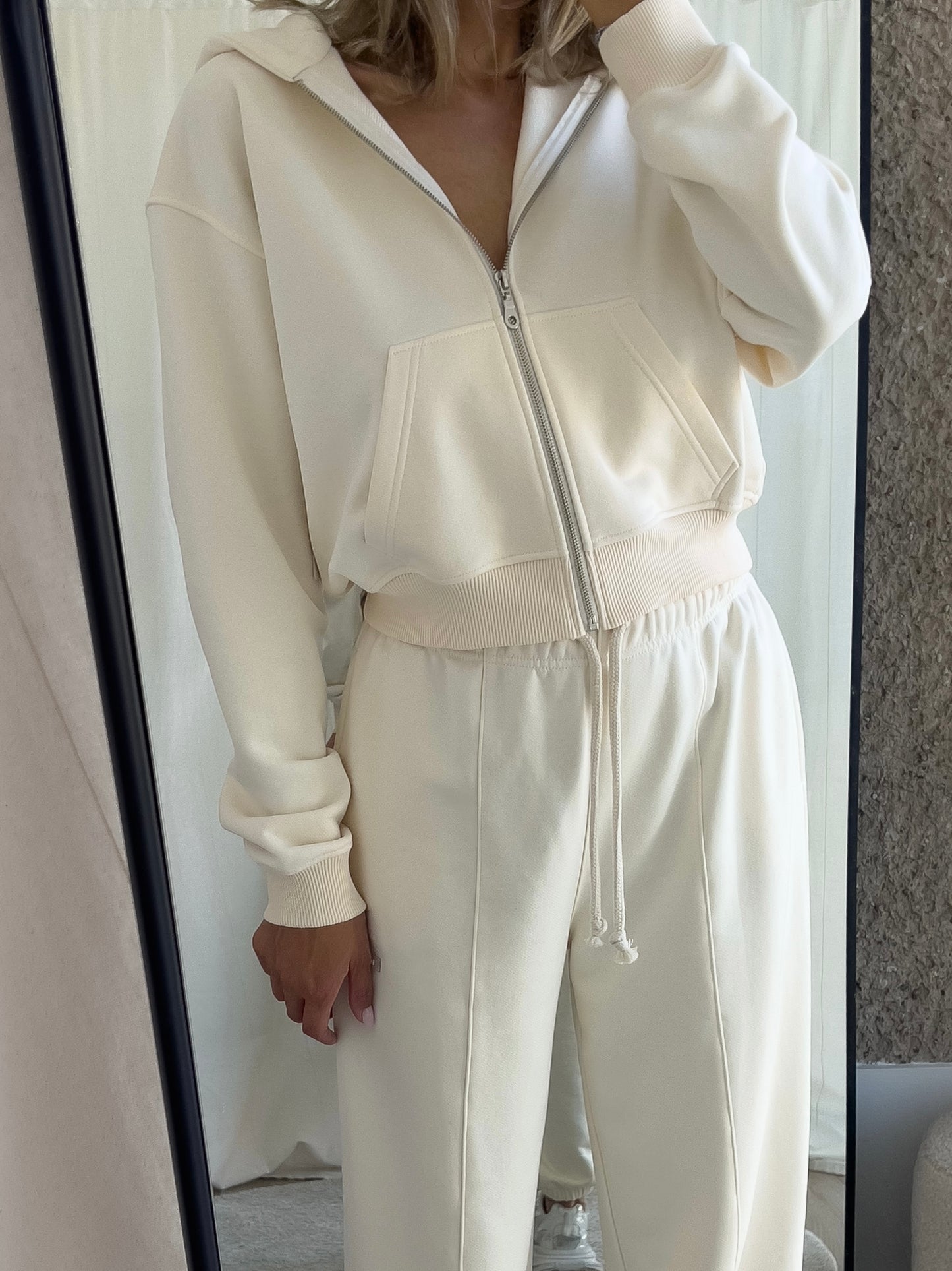 CROPPED ZIP HOODIE IN BUTTER