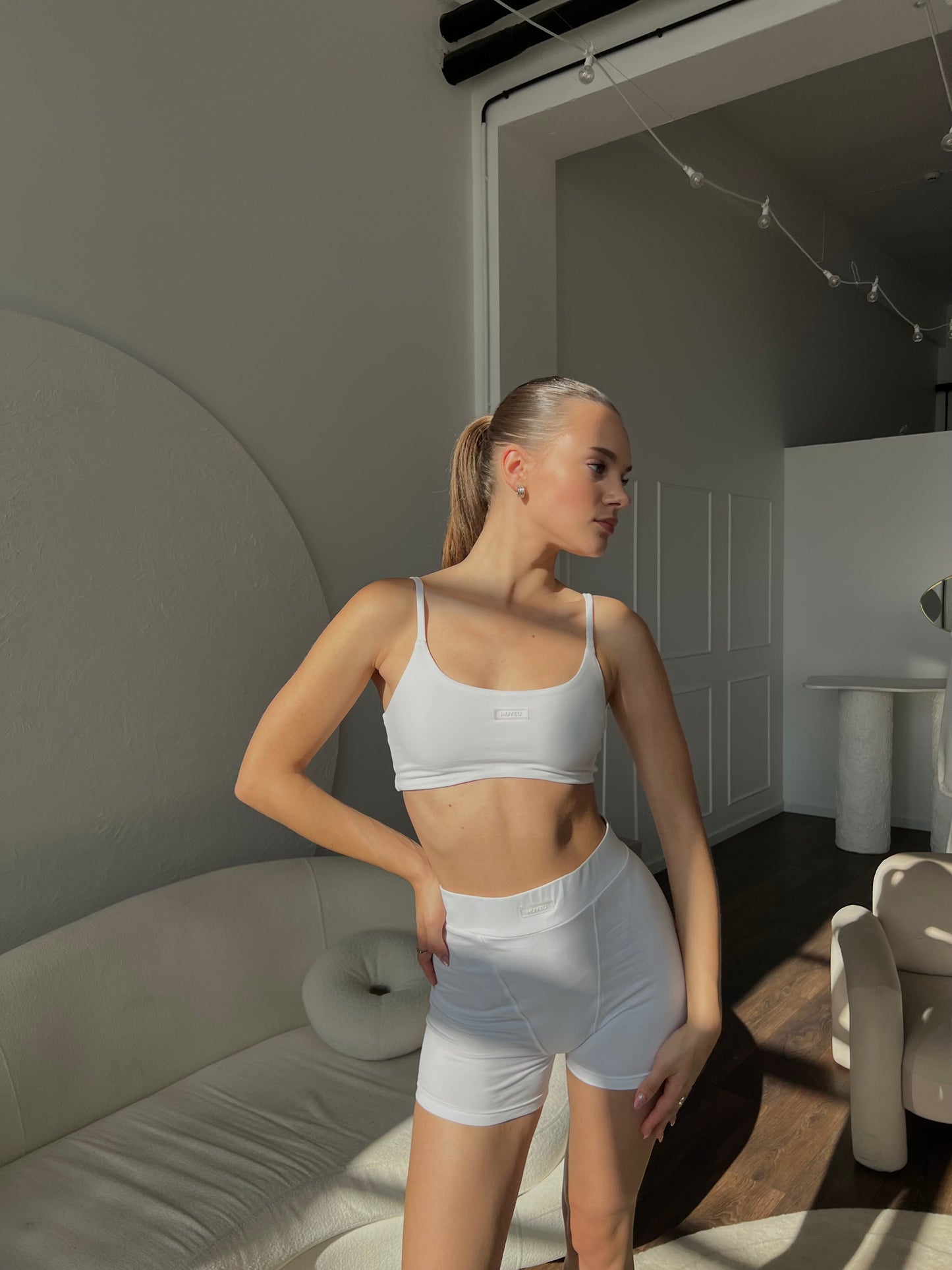WHITE UNDIES BRA