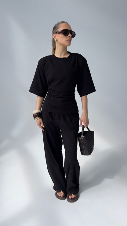 PADDED SHOULDER TEE - BLACK