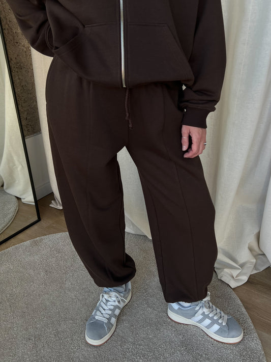 HEM JOGGERS IN BLACK COFFEE