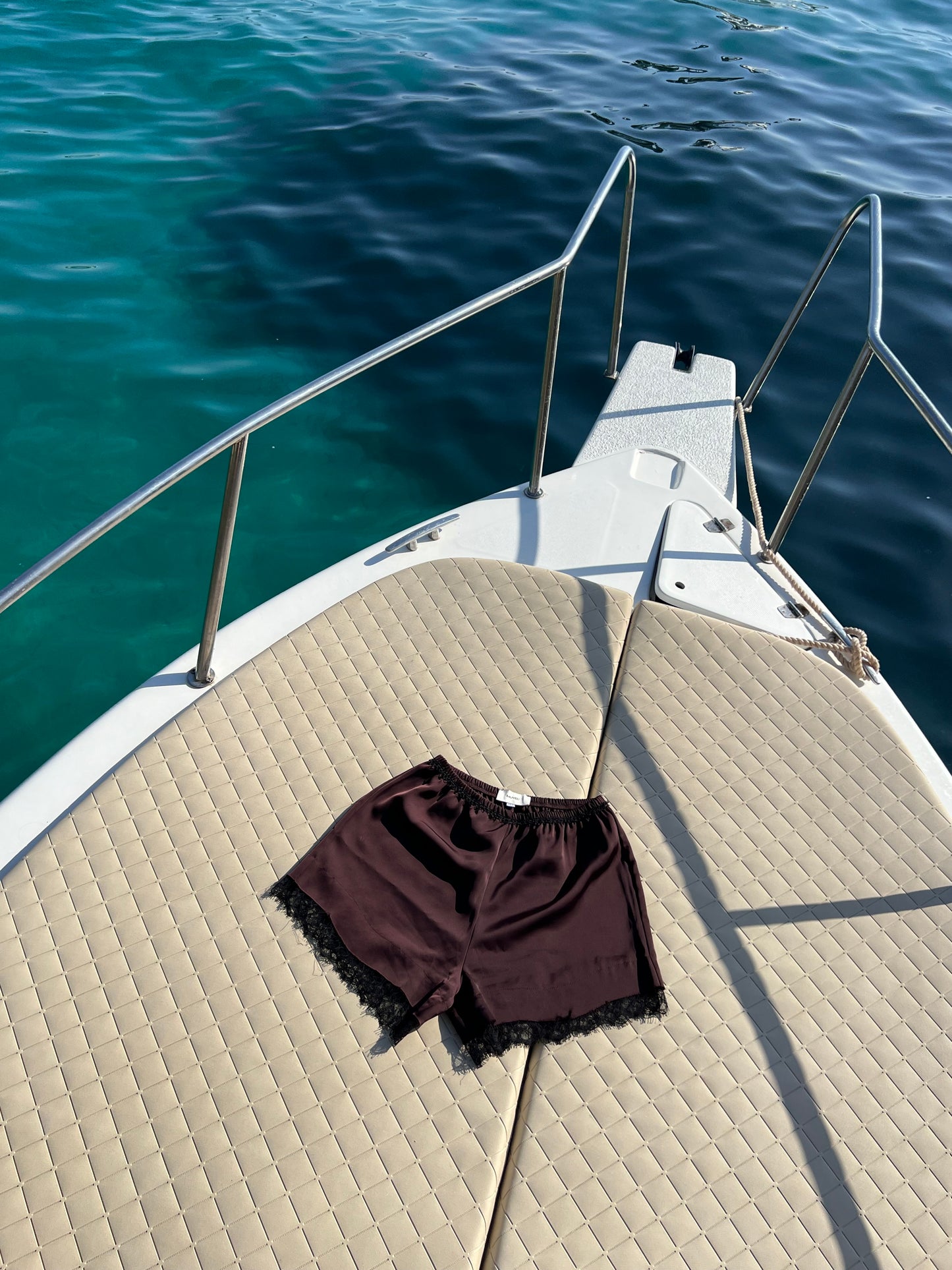 SATIN LACE SHORTS - ESPRESSO