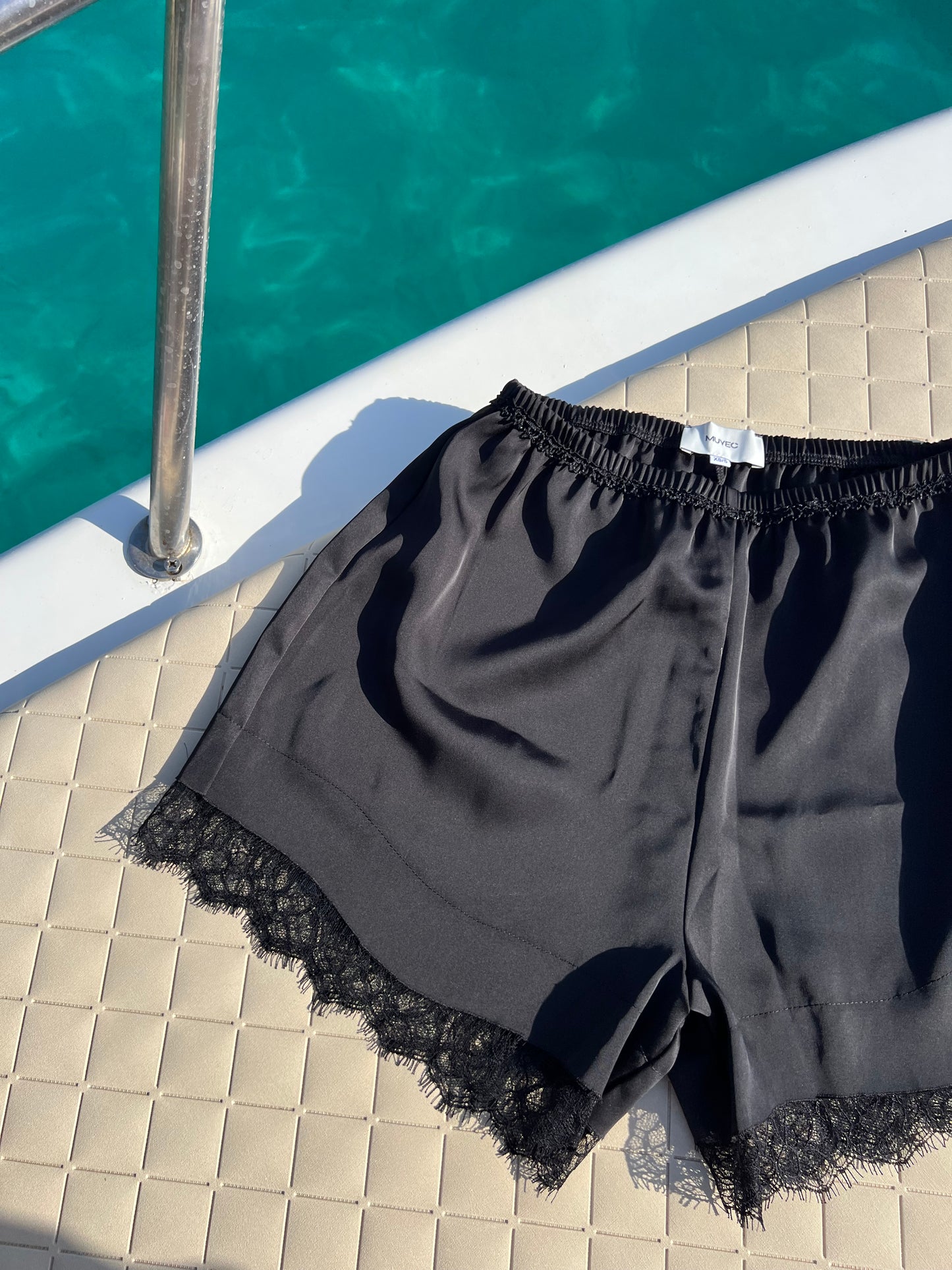 SATIN LACE SHORTS - BLACK