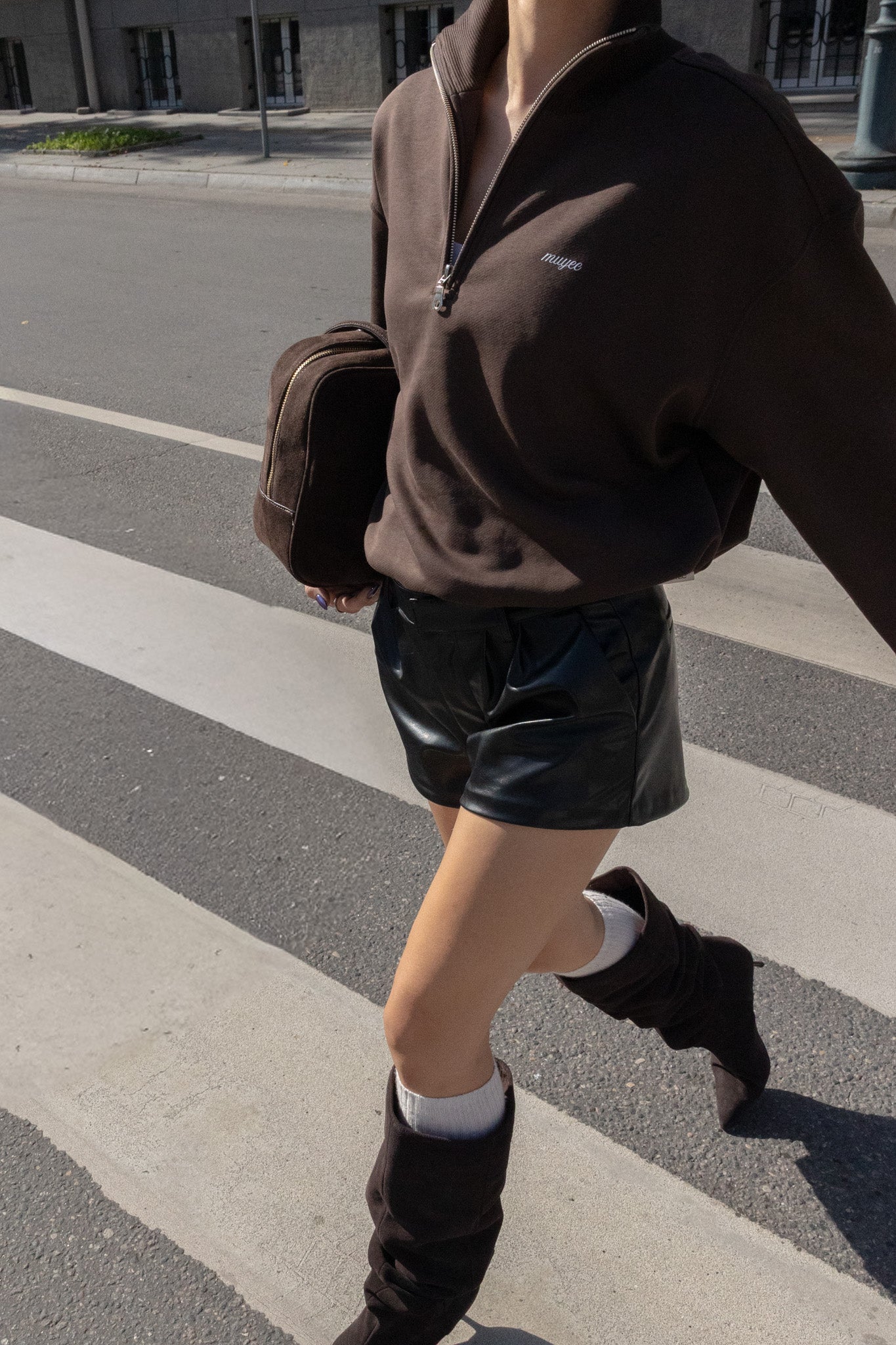 COLLAR ZIP 2IN1 | BLACK COFFE