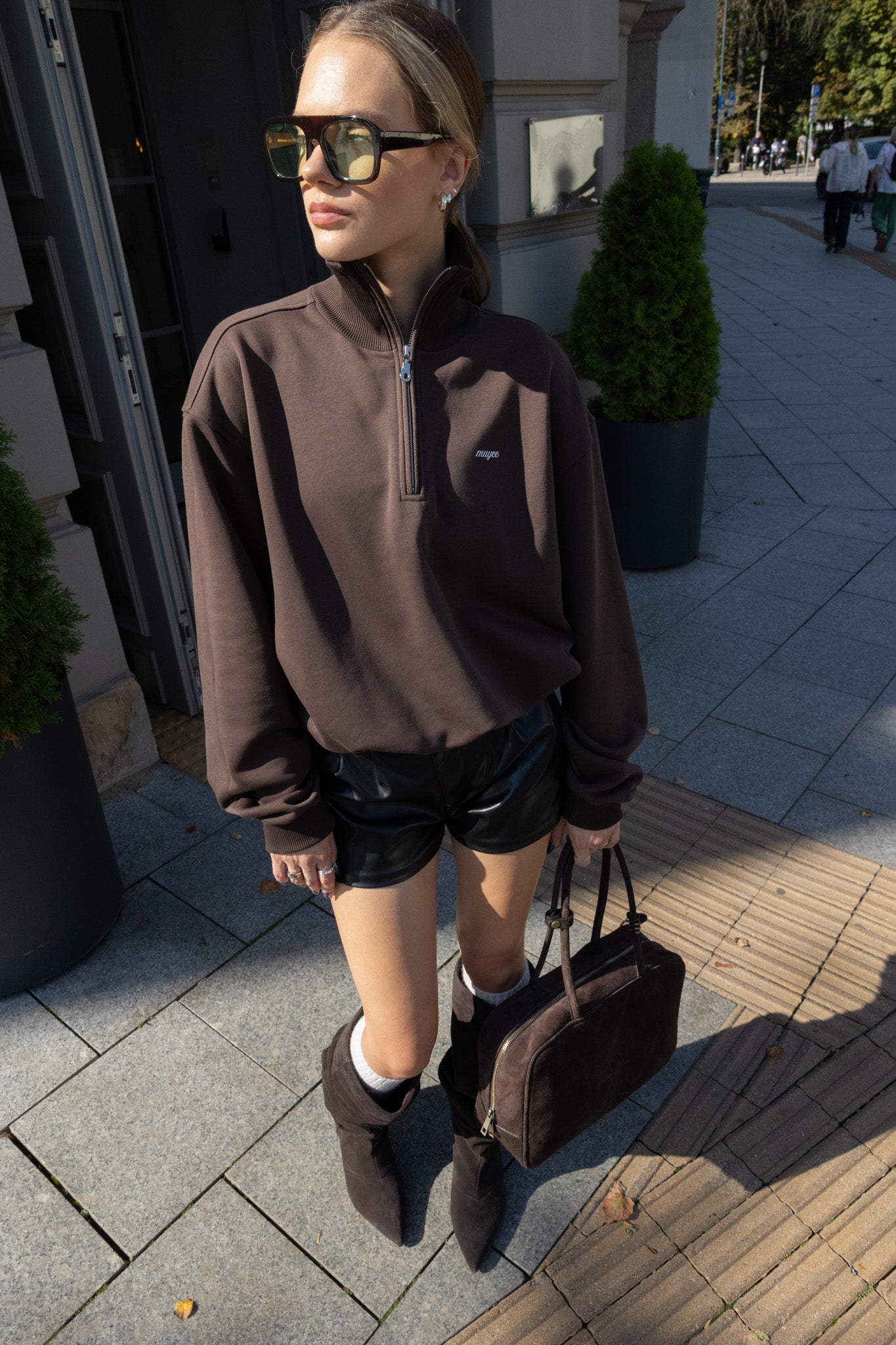 COLLAR ZIP 2IN1 | BLACK COFFE