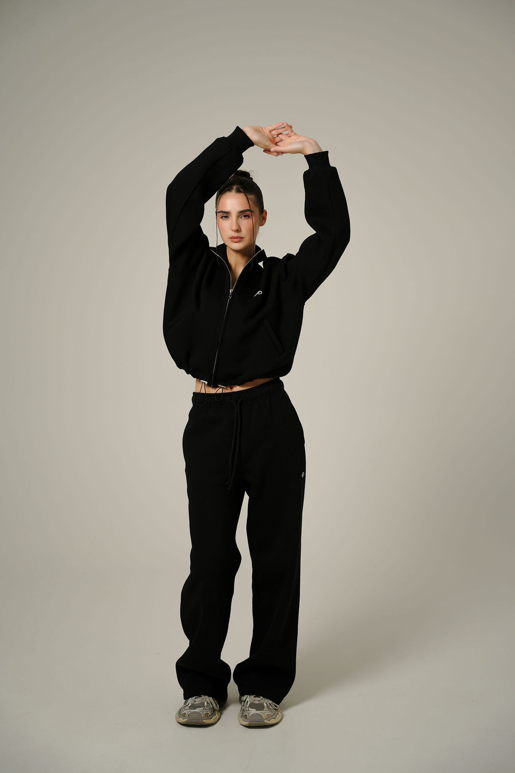 BLACK COLLAR FULL ZIP