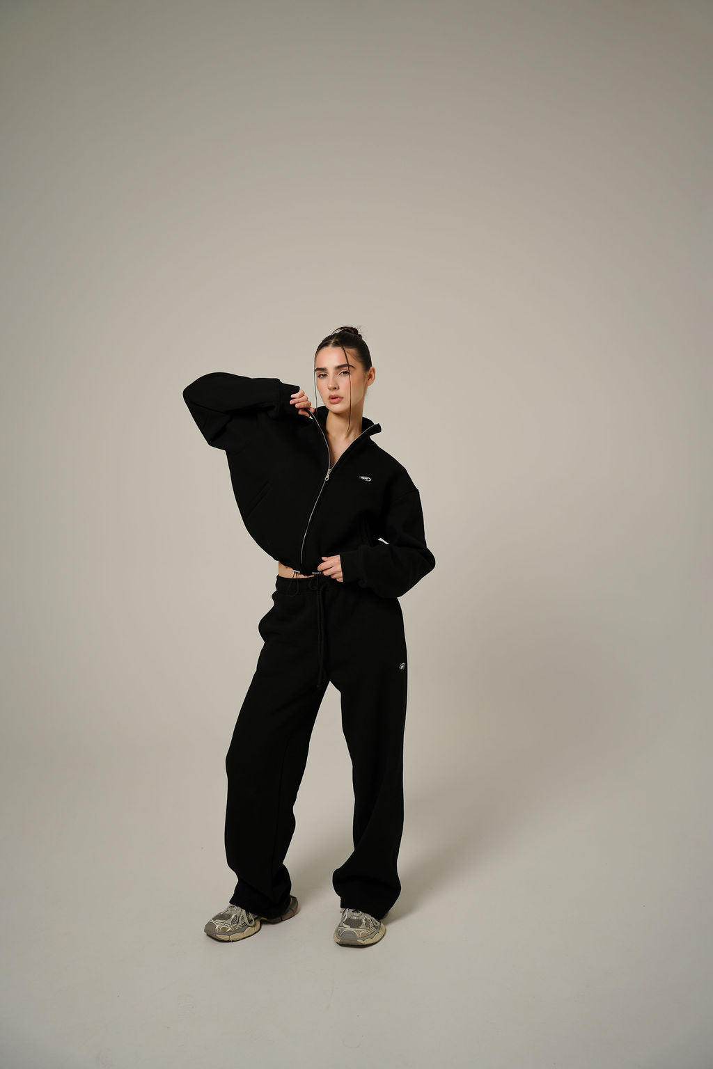 BLACK STRAIGHT PANTS