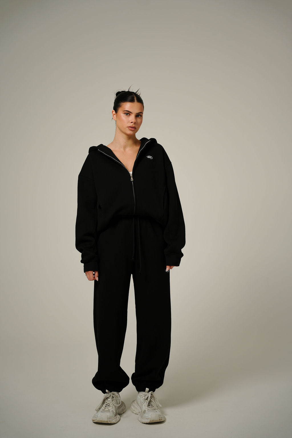 BLACK OVERSIZE JOGGERS