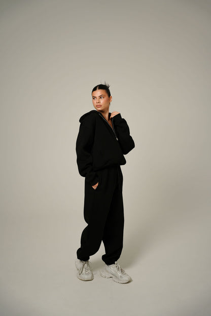 BLACK OVERSIZE JOGGERS