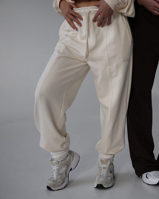 HEM JOGGERS IN BUTTER