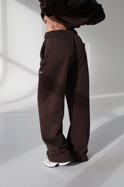 BAGGY PANTS IN BLACK COFFEE